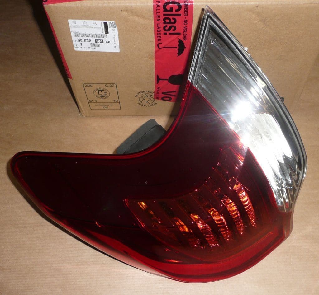 Bakljus - Peugeot 3008 höger