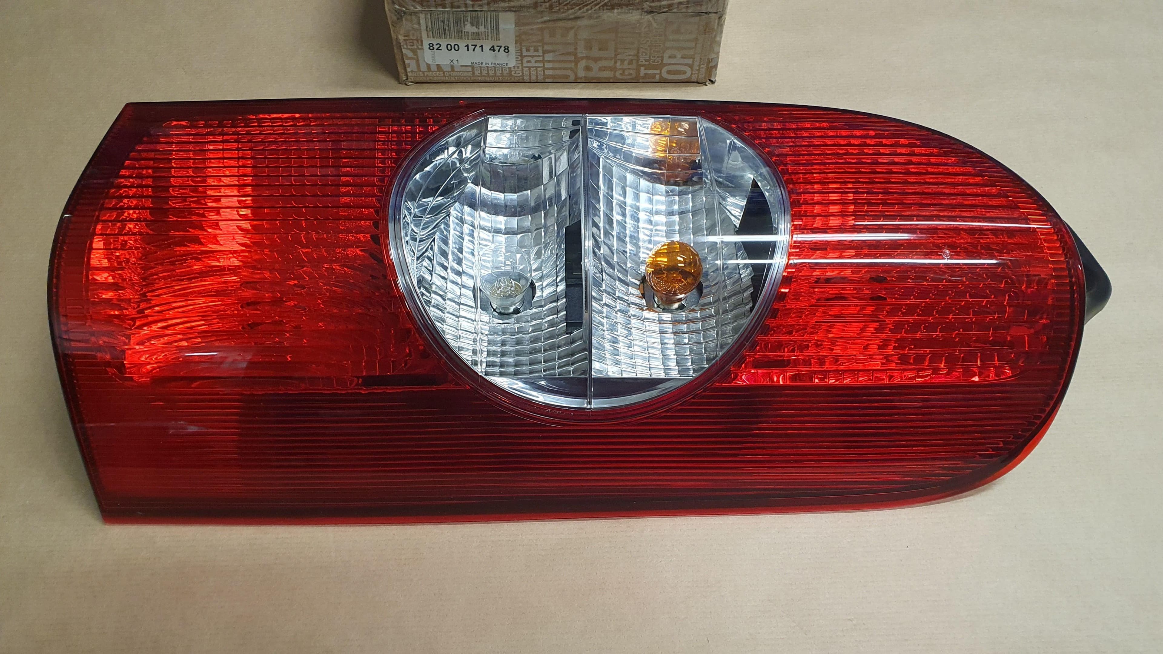 Bakljus - Renault Master II höger 03-09