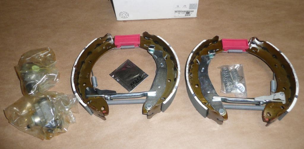 Bromsbackar - Citroën Berlingo II, Peugeot Partner II från Autofrance