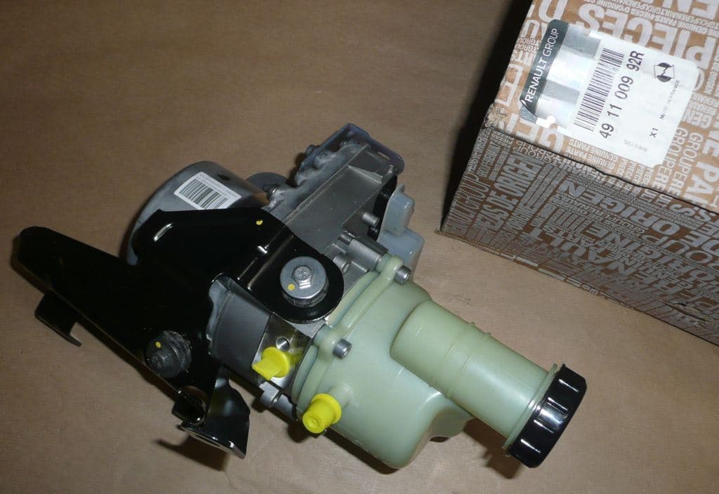 Elhyd Servostyrningspump - Dacia Duster från Autofrance