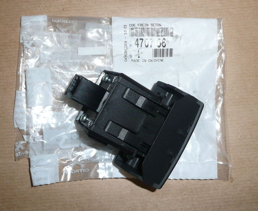 Handbromsknapp - Peugeot 3008/5008 från Autofrance