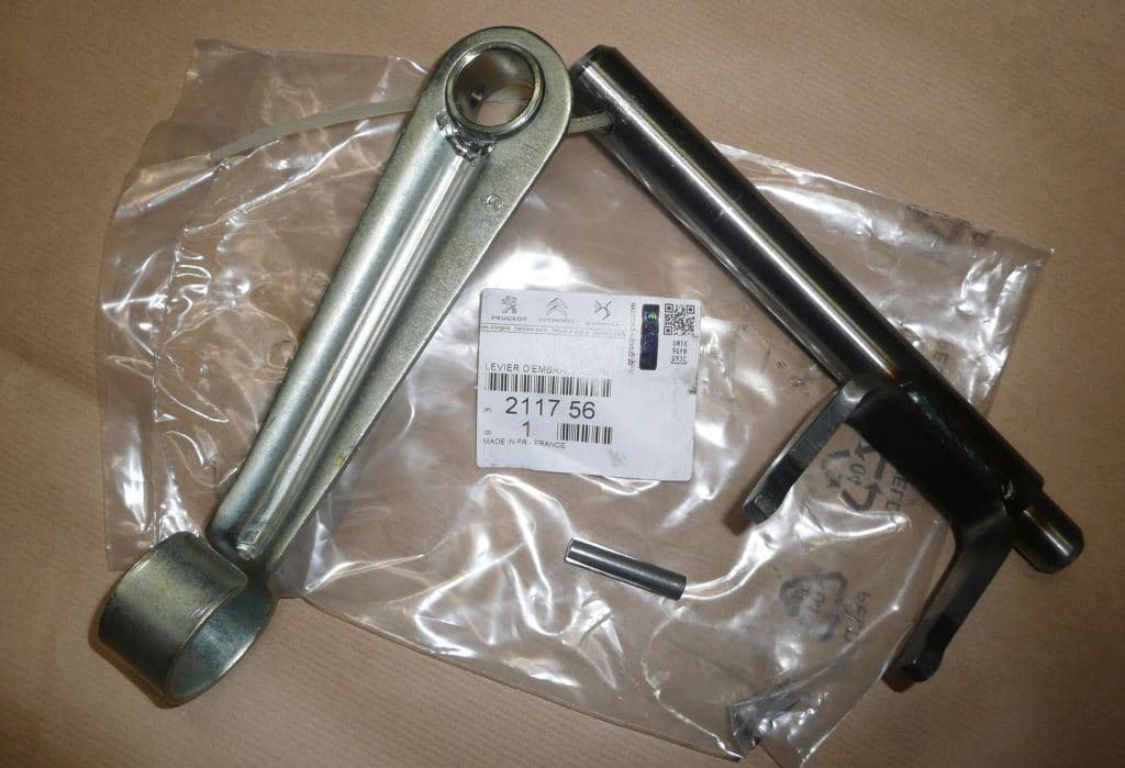 Kopplingsarm - Peugeot 206 1.1/1.4/1.6TU från Autofrance