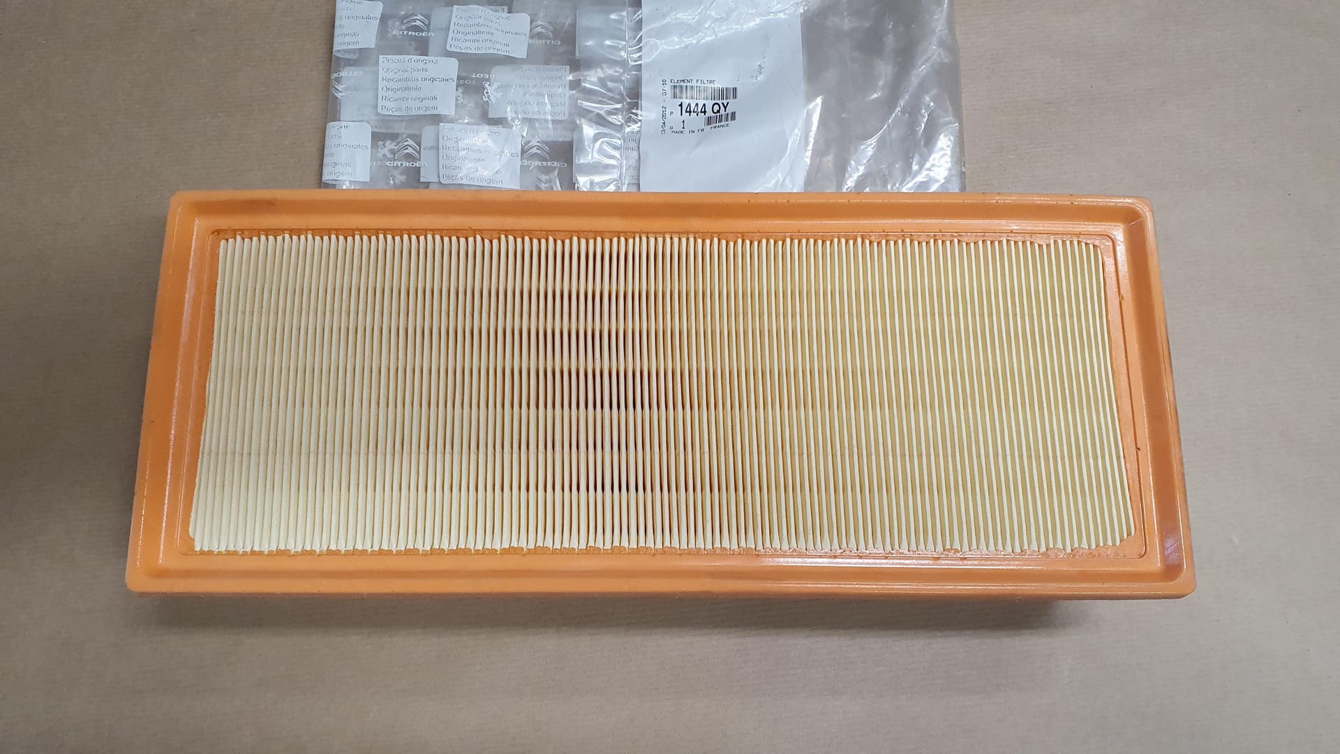 Luftfilter - Citroën C5 II/C6 P 407 2.2HDI från Autofrance