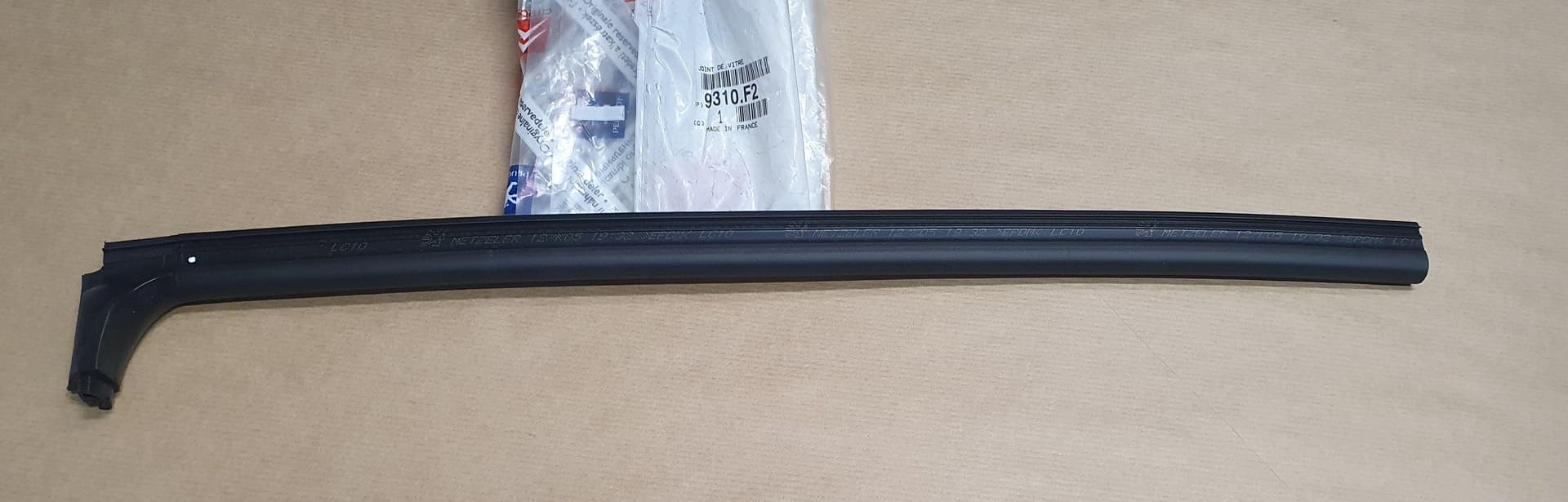 Packning Fönster - Peugeot 1007 bak höger från Autofrance