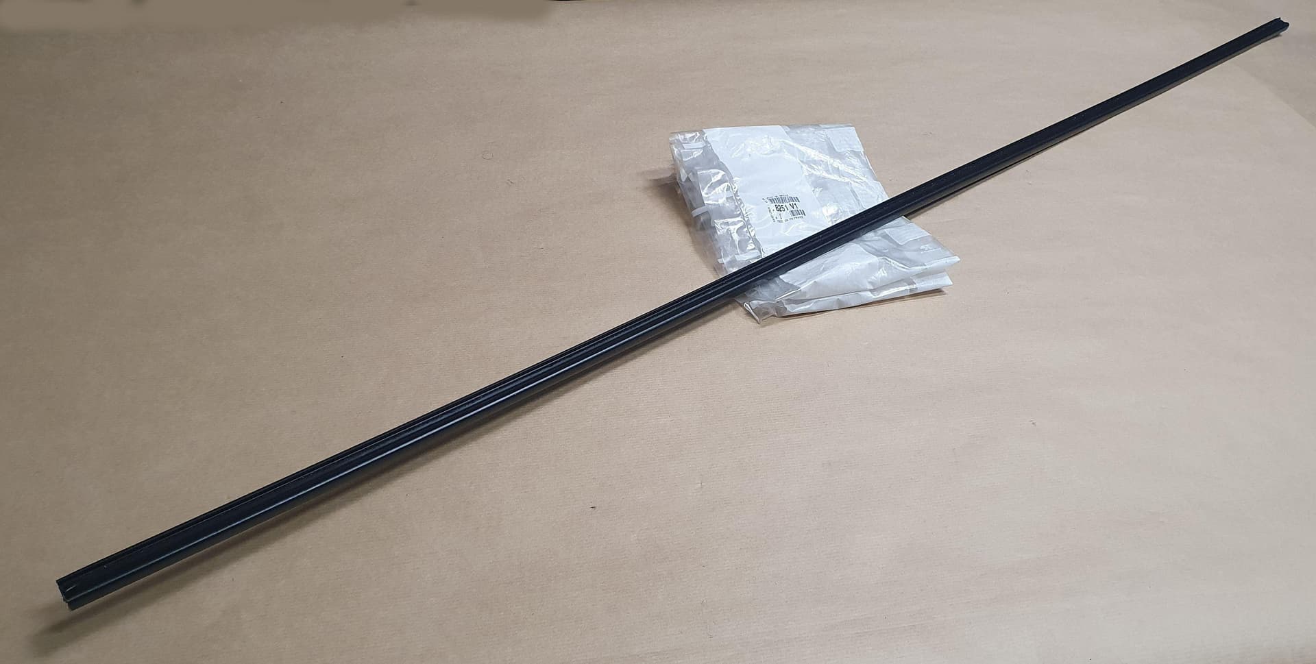 Packning - Vindruteområde C C3 II från Autofrance