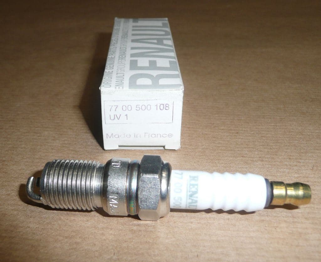 Tändstift - Renault Espace I/II/Safrane/21/25 från Autofrance