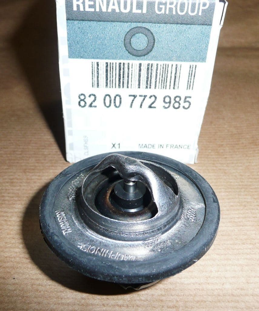 Termostat - Dacia Logan/Sandero 1.4/1.6 89-ST från Autofrance