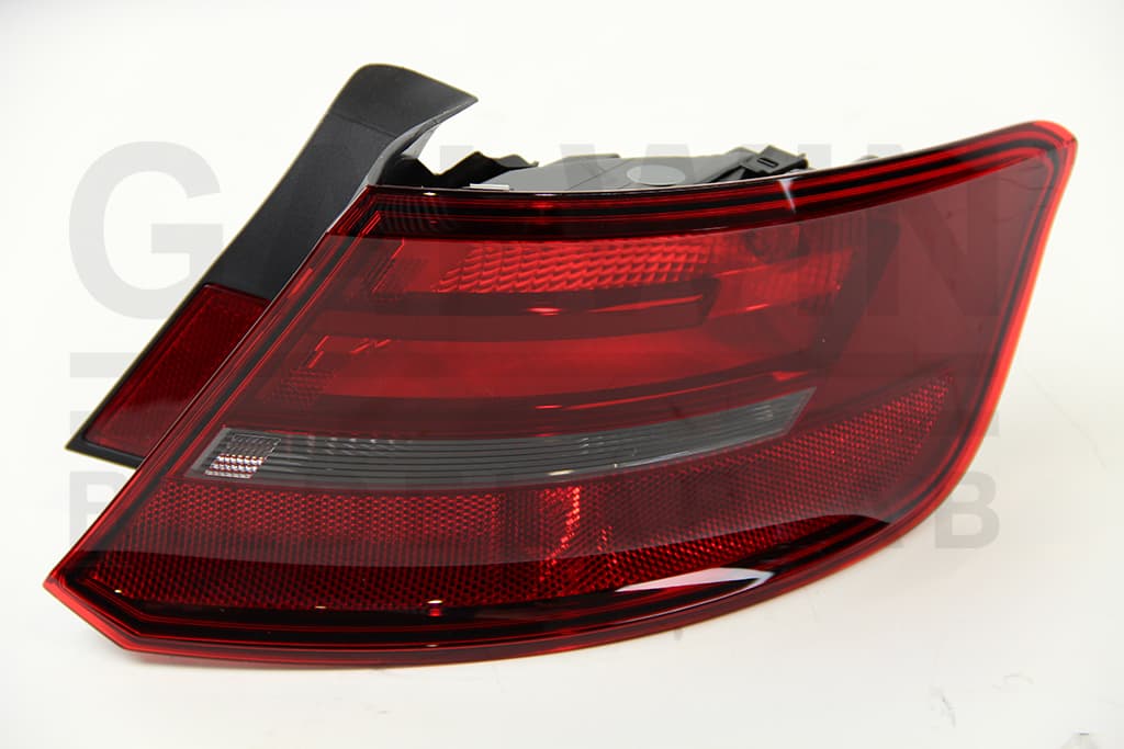 Baklykta yttre, hö, med lamphållare, 5drs sportback — Höger, yttre från Galwin