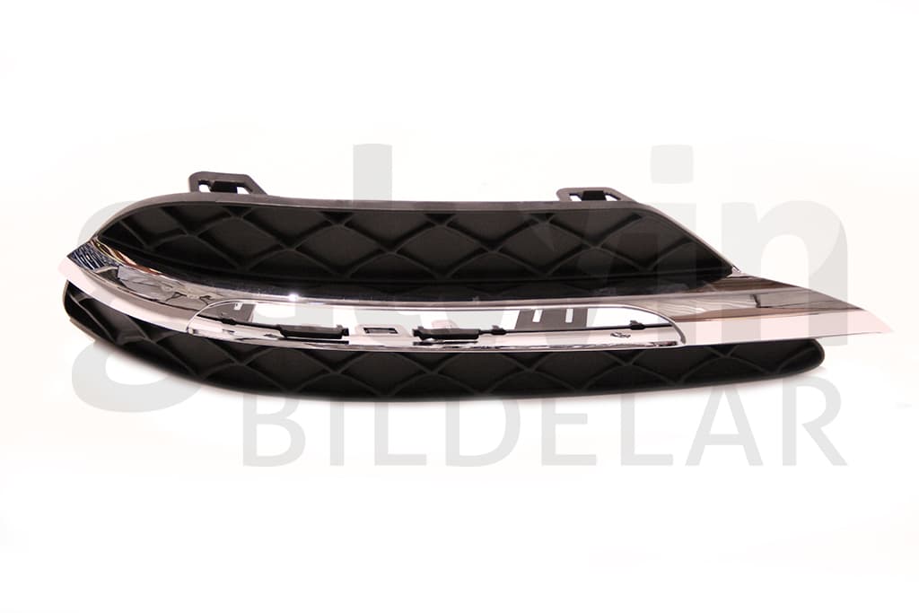 Galler i stötfångare hö 04/2011-, hål för Daytime running light — Höger från Galwin